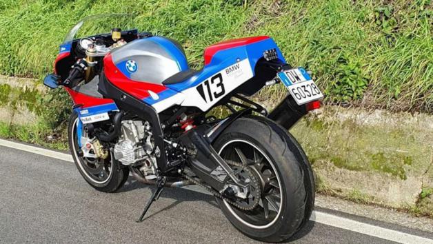 BMW S 1000 RR αποκτά ρετρό εμφάνιση με βοήθεια από τη Suzuki 